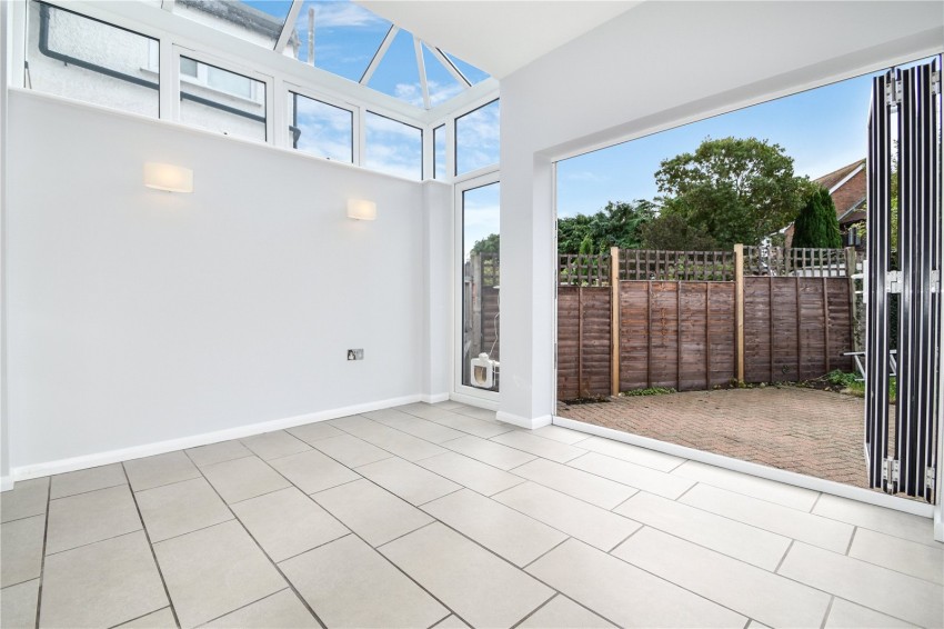 Images for Walton On The Hill, Tadworth