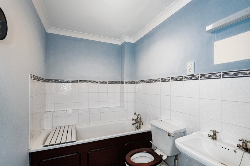 Images for Forge Croft, Edenbridge, Kent